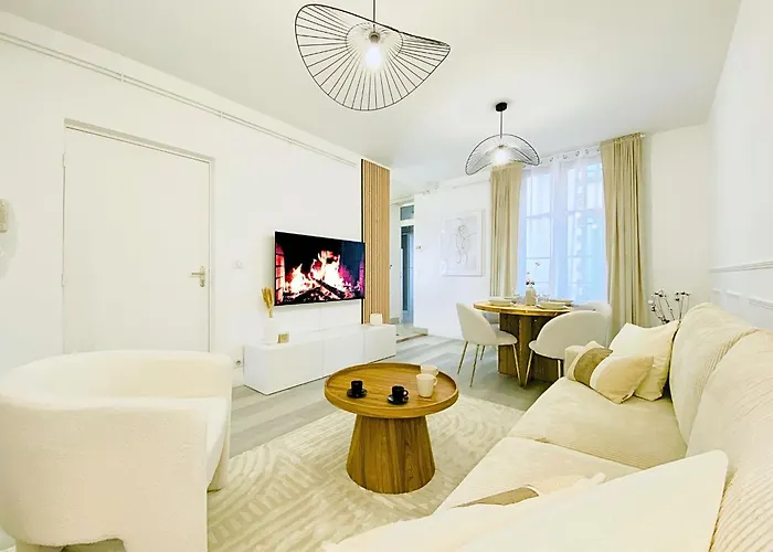 Le Subtil - By Best Keys - Elegance & Confort - 2 Chambres Separees - Lit Queen Size - Smart Tv Netflix - Machine A Cafe Nespresso - Proche Gare & Centre Ville - A 1H De Paris - Wifi Fibre - Check-In Autonome